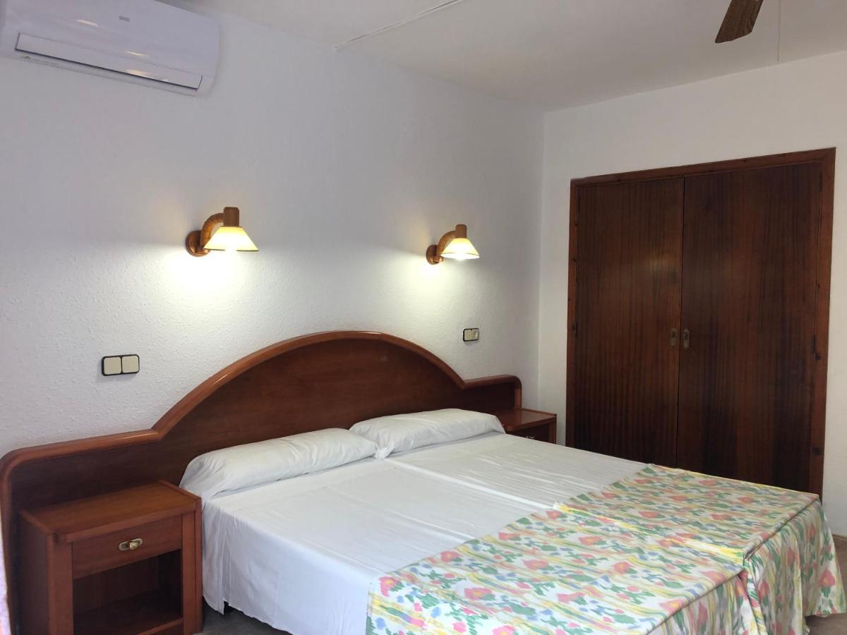 Hostal De La Caravel-La Кала де Ор Экстерьер фото