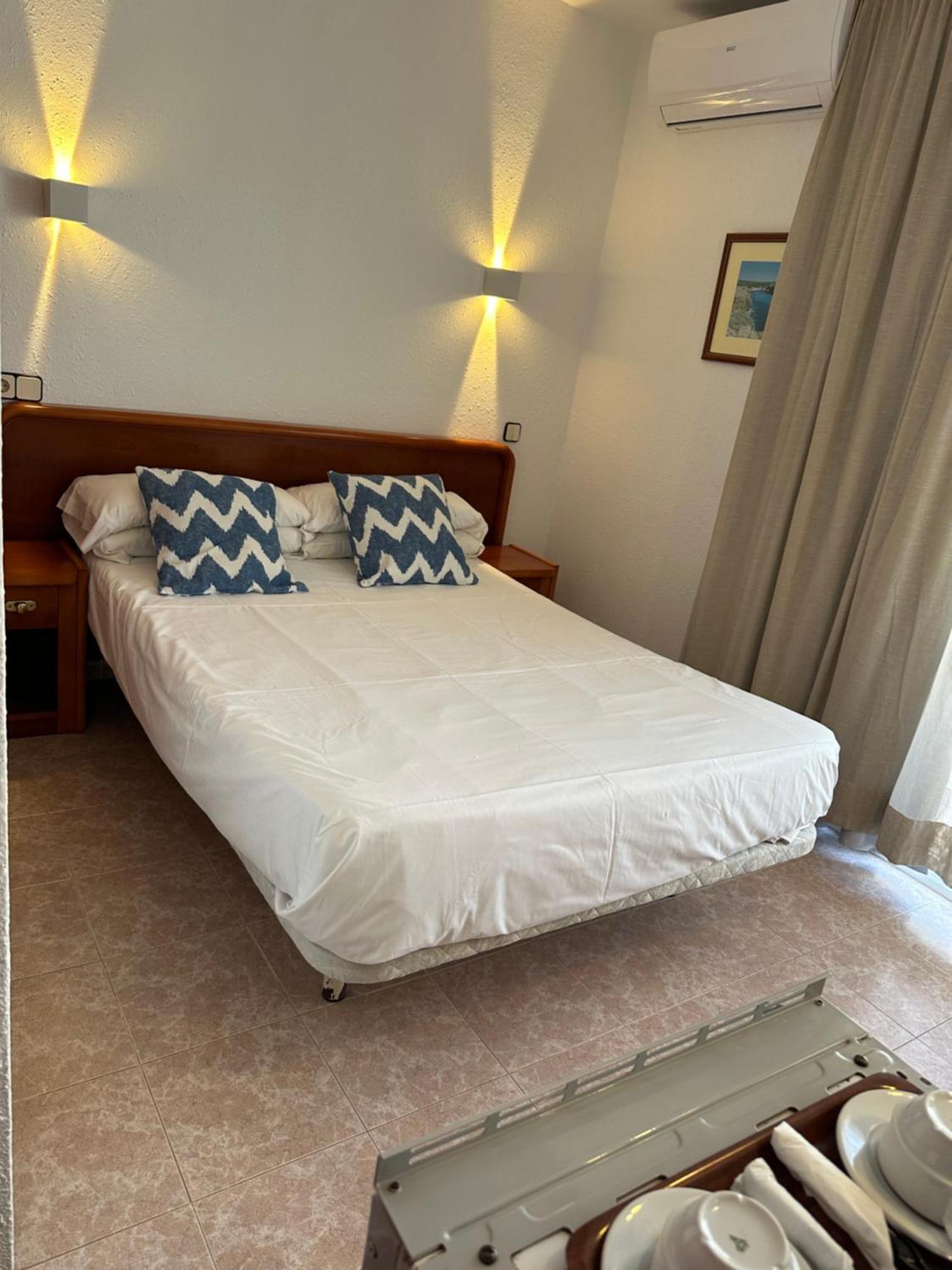 Hostal De La Caravel-La Кала де Ор Экстерьер фото