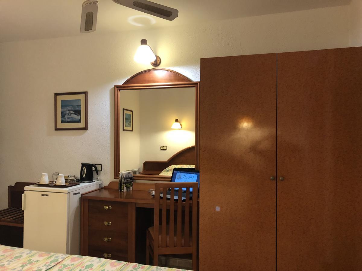 Hostal De La Caravel-La Кала де Ор Экстерьер фото