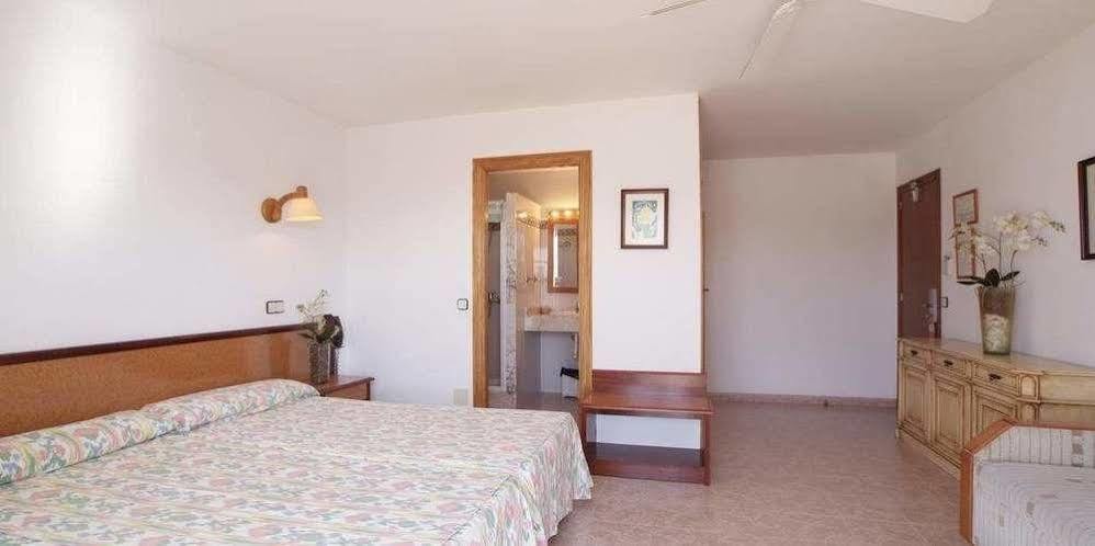 Hostal De La Caravel-La Кала де Ор Экстерьер фото